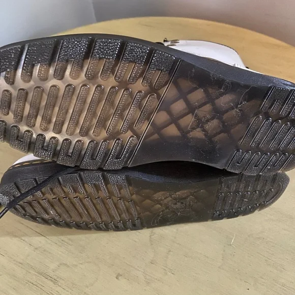 Doc Martens white boots - Picture 2 of 3